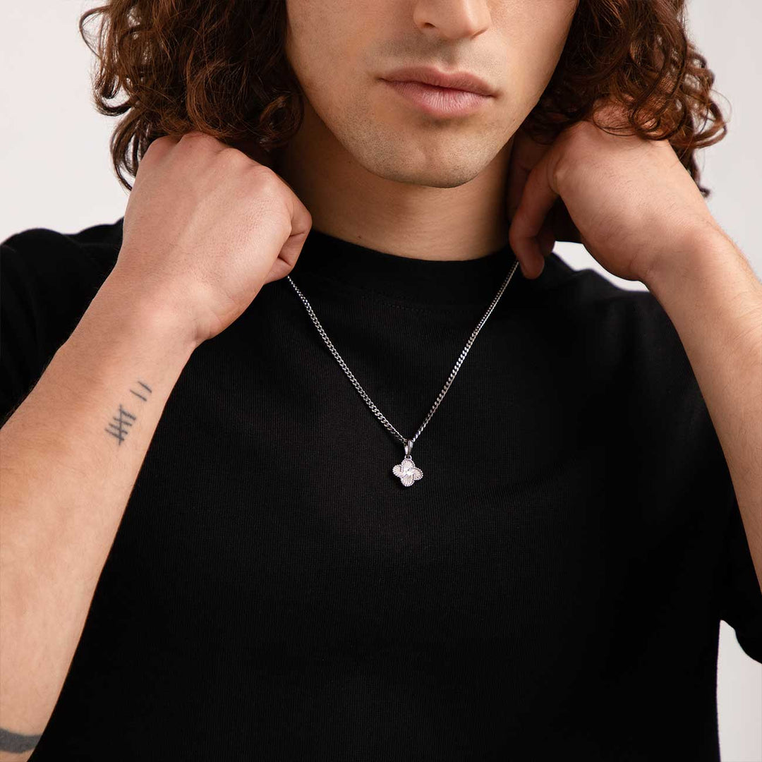 Heritage Clover Pendant - Rays