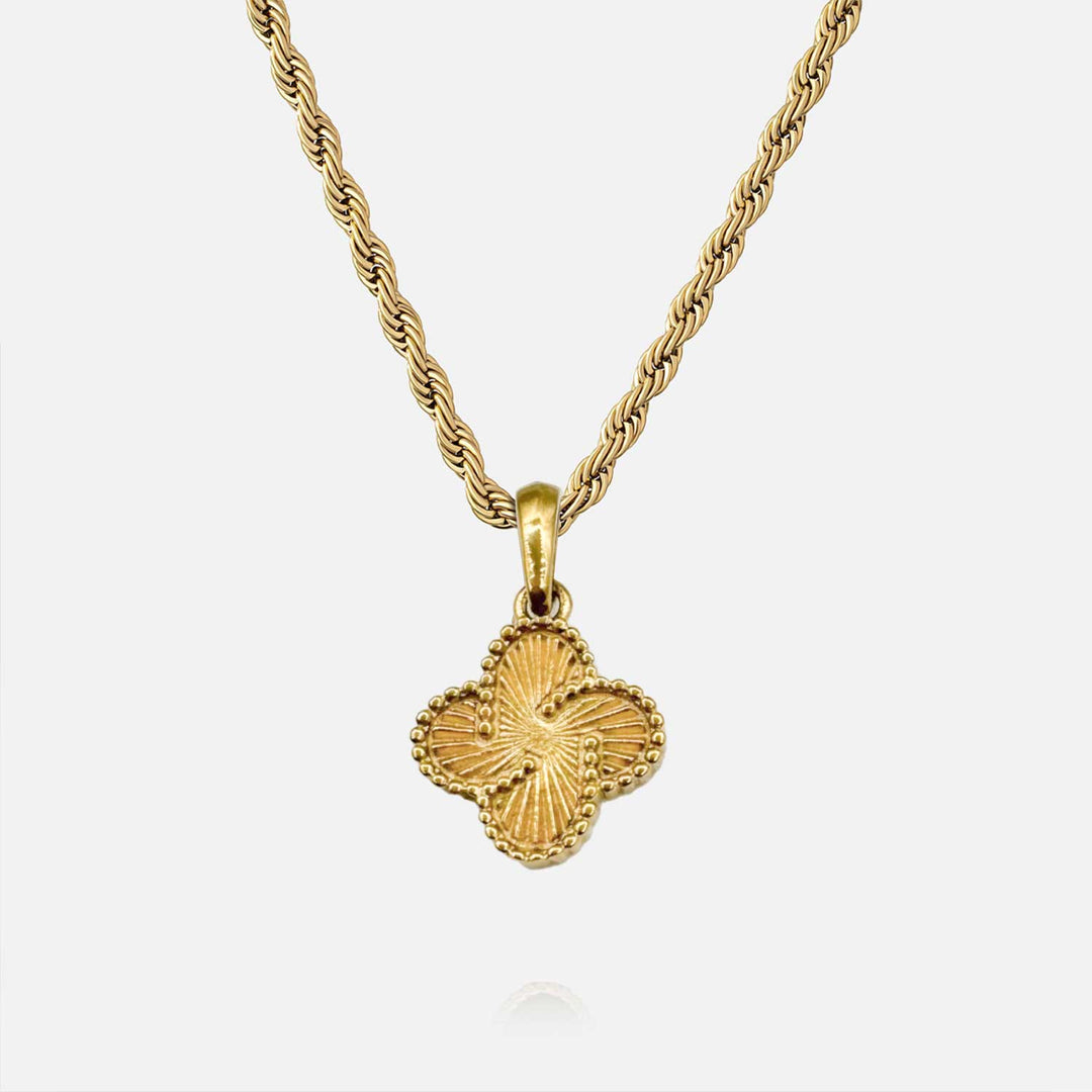 Heritage Clover Pendant - Rays